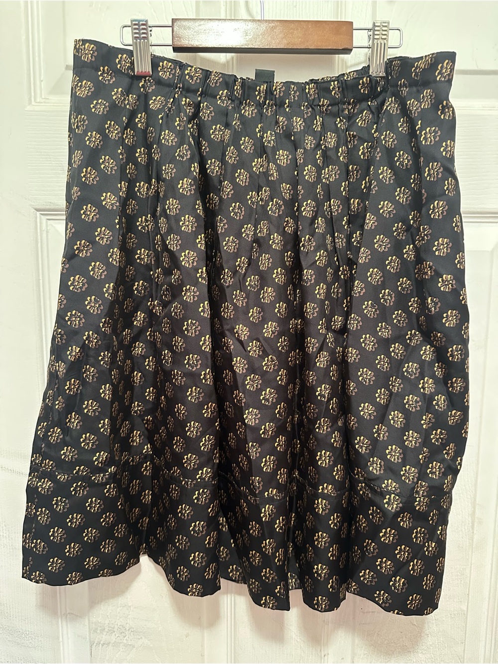 DKNY Black Pleated Skirt with Gold Floral Motif Pockets Office